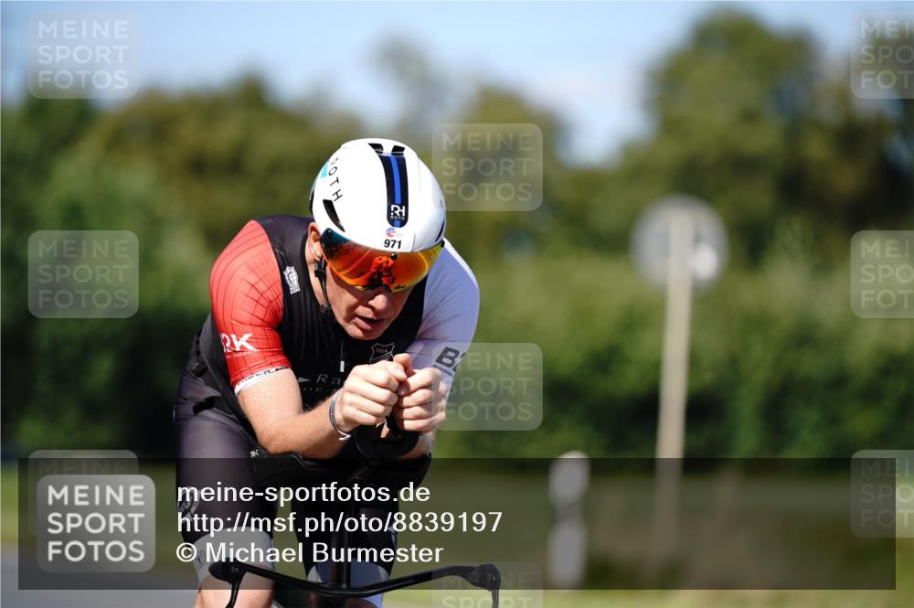 07.09.2025 - 19. Norderstedt Triathlon Michael Burmester http://msf.ph/oto/8839197 07.09.2025 14:39:44 Radfahren 971 meine-sportfotos.de