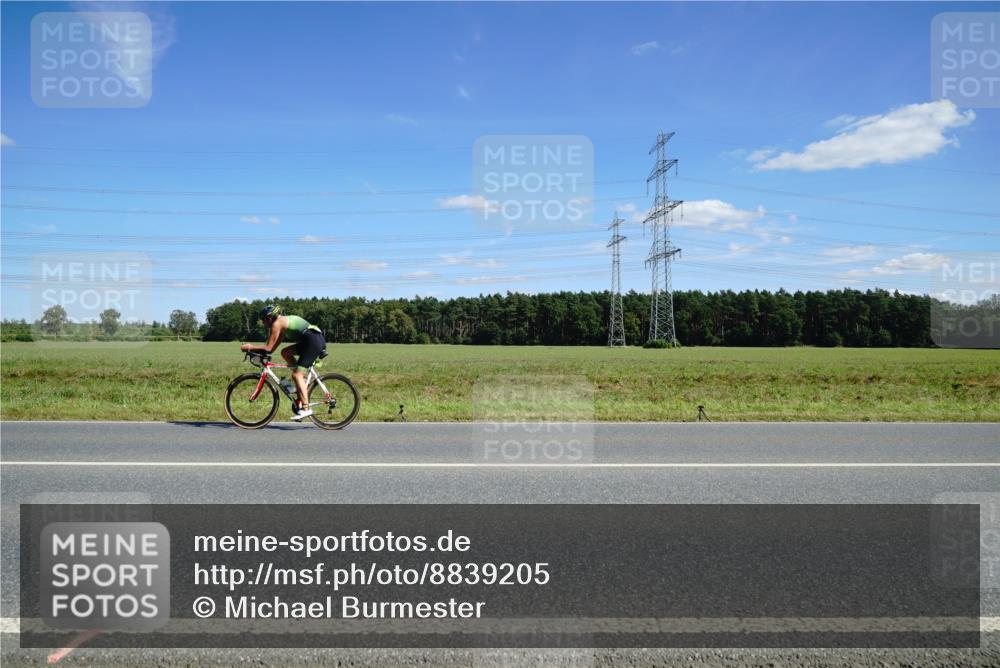 07.09.2025 - 19. Norderstedt Triathlon Michael Burmester http://msf.ph/oto/8839205 07.09.2025 14:20:33 Radfahren  meine-sportfotos.de
