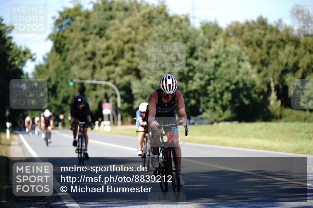 07.09.2025 - 19. Norderstedt Triathlon Michael Burmester http://msf.ph/oto/8839212 07.09.2025 14:39:57 Radfahren 428, 478, 1031, 1486 meine-sportfotos.de