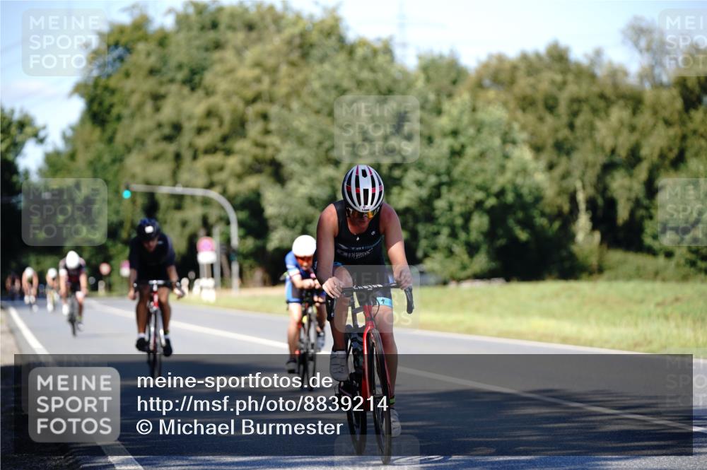 07.09.2025 - 19. Norderstedt Triathlon Michael Burmester http://msf.ph/oto/8839214 07.09.2025 14:39:57 Radfahren 428, 478, 1031, 1486 meine-sportfotos.de
