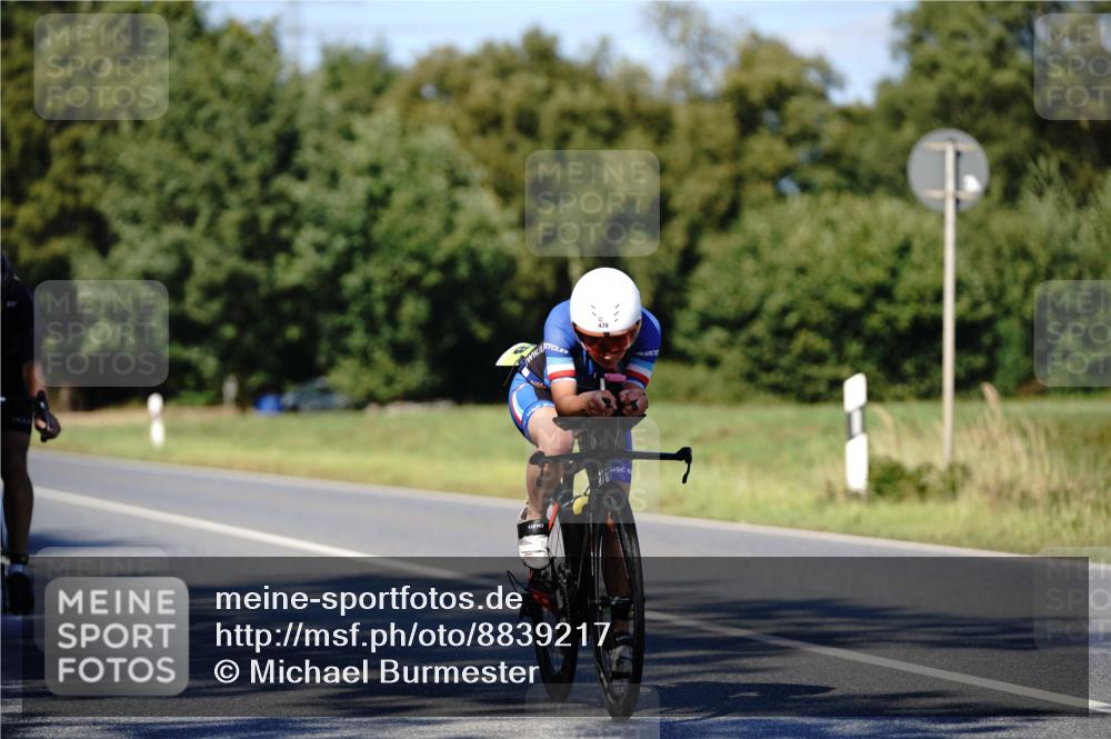 07.09.2025 - 19. Norderstedt Triathlon Michael Burmester http://msf.ph/oto/8839217 07.09.2025 14:39:58 Radfahren 428, 478, 1031, 1486 meine-sportfotos.de