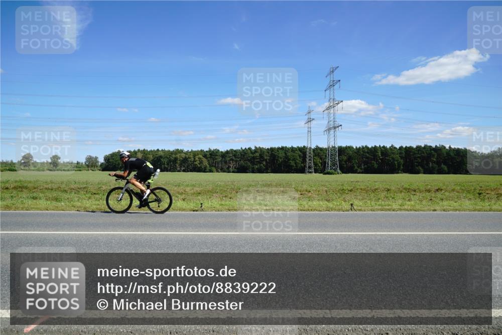 07.09.2025 - 19. Norderstedt Triathlon Michael Burmester http://msf.ph/oto/8839222 07.09.2025 14:20:45 Radfahren  meine-sportfotos.de