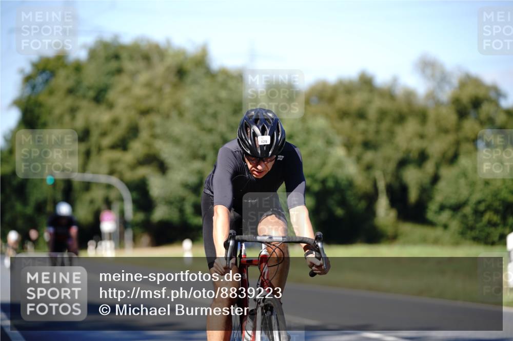 07.09.2025 - 19. Norderstedt Triathlon Michael Burmester http://msf.ph/oto/8839223 07.09.2025 14:39:59 Radfahren 428, 478, 982, 1486 meine-sportfotos.de