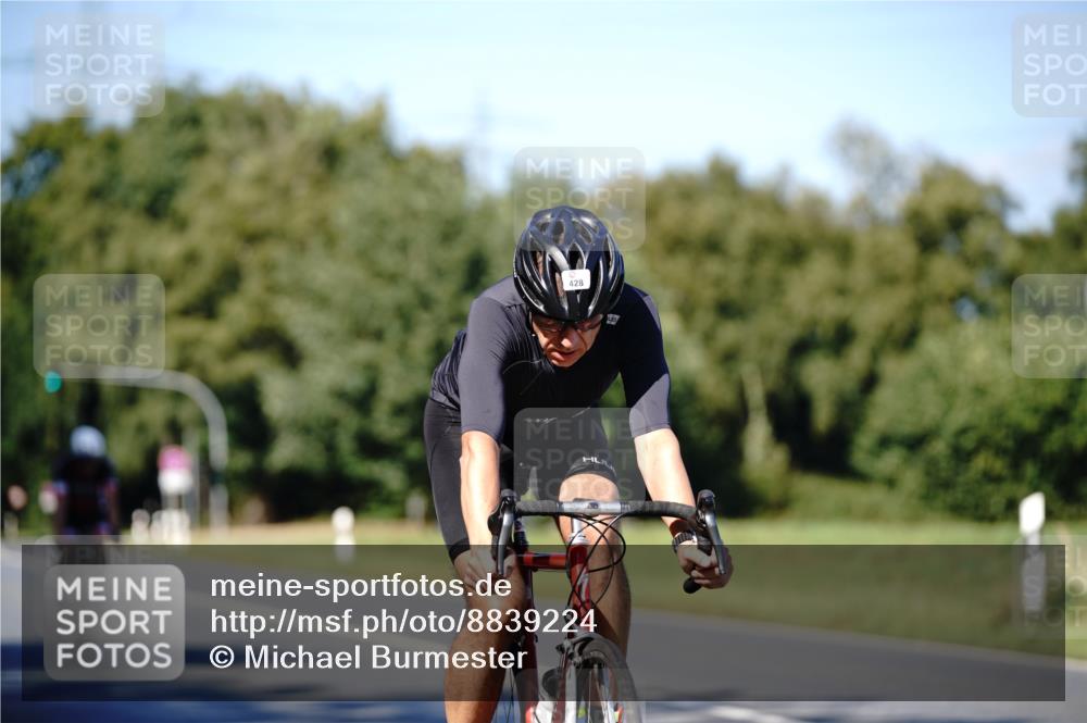 07.09.2025 - 19. Norderstedt Triathlon Michael Burmester http://msf.ph/oto/8839224 07.09.2025 14:39:59 Radfahren 428, 478, 982, 1486 meine-sportfotos.de
