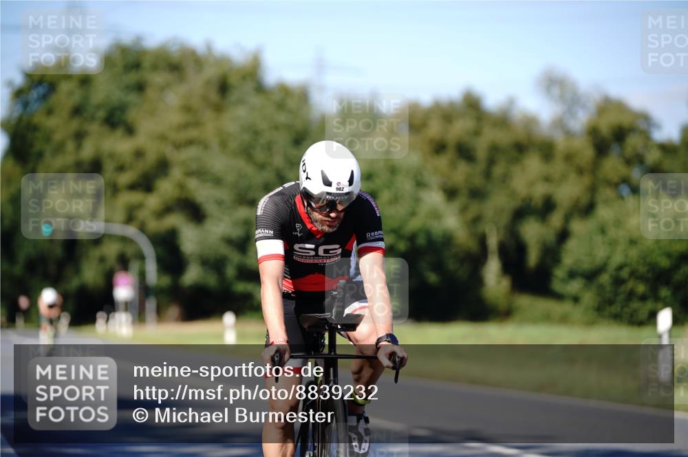 07.09.2025 - 19. Norderstedt Triathlon Michael Burmester http://msf.ph/oto/8839232 07.09.2025 14:40:02 Radfahren 428, 982 meine-sportfotos.de