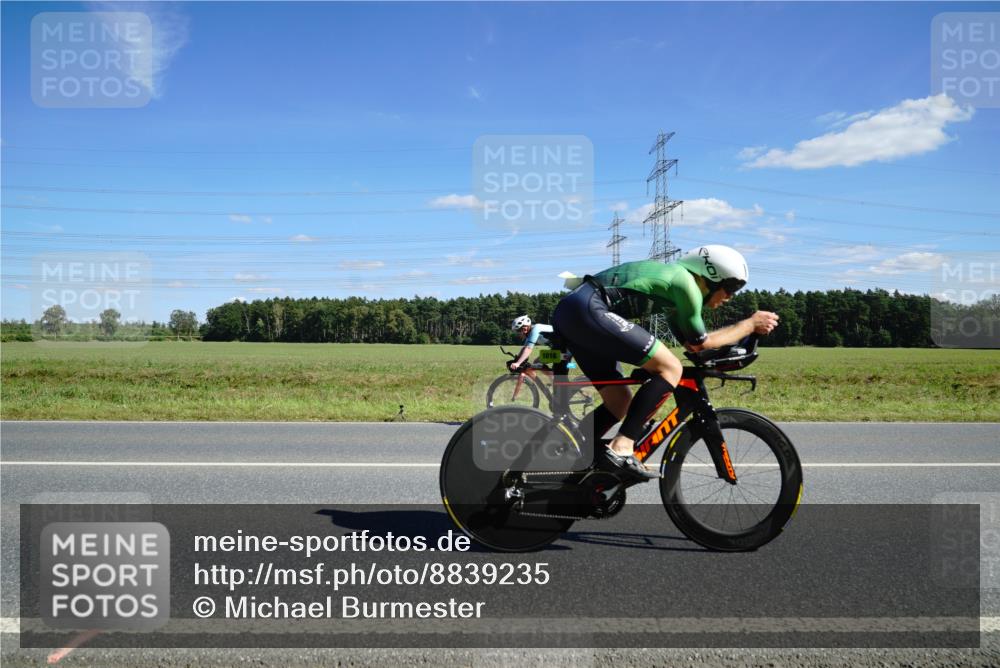 07.09.2025 - 19. Norderstedt Triathlon Michael Burmester http://msf.ph/oto/8839235 07.09.2025 14:20:51 Radfahren 1016 meine-sportfotos.de