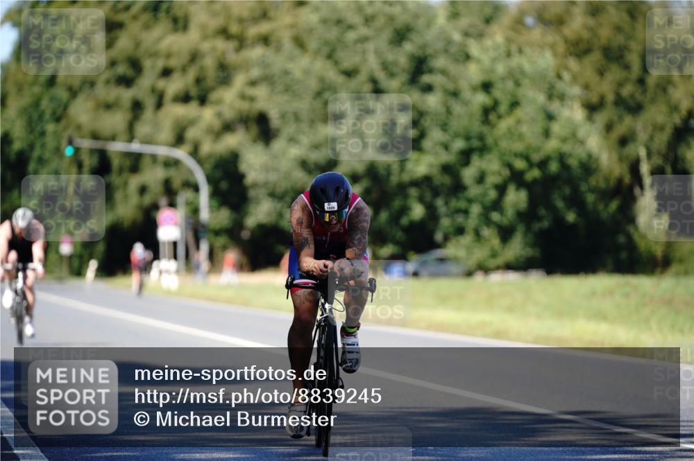 07.09.2025 - 19. Norderstedt Triathlon Michael Burmester http://msf.ph/oto/8839245 07.09.2025 14:40:12 Radfahren 1020 meine-sportfotos.de