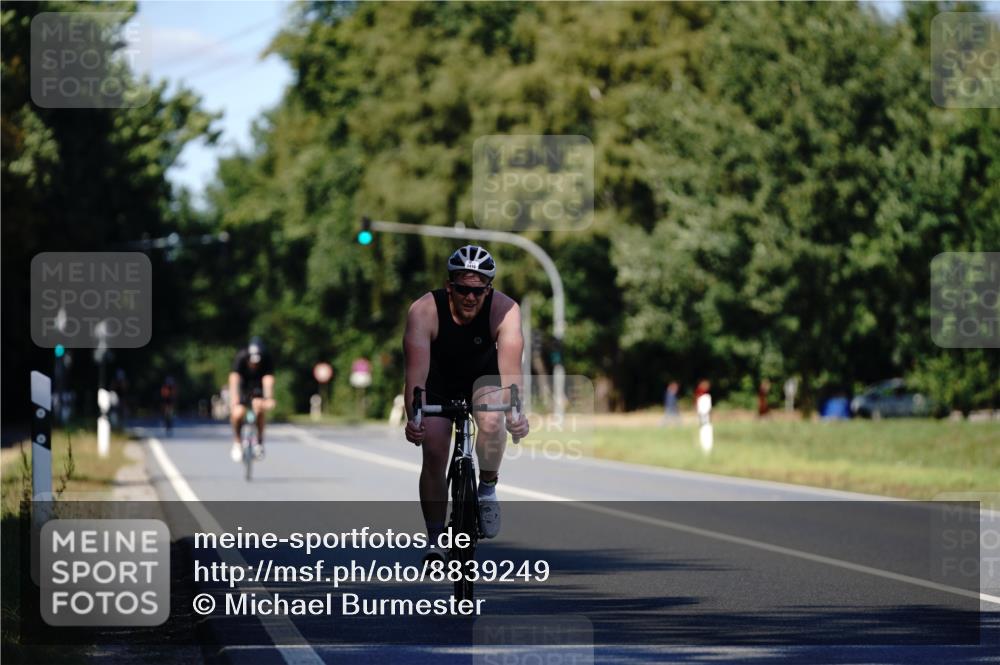 07.09.2025 - 19. Norderstedt Triathlon Michael Burmester http://msf.ph/oto/8839249 07.09.2025 14:40:14 Radfahren 1020, 1416 meine-sportfotos.de