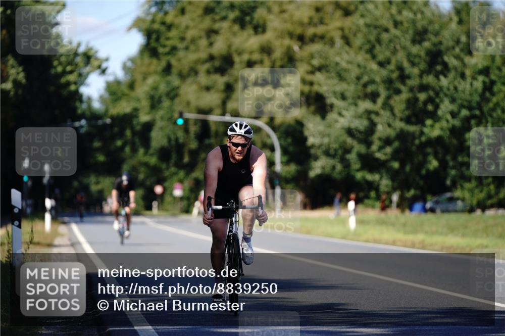 07.09.2025 - 19. Norderstedt Triathlon Michael Burmester http://msf.ph/oto/8839250 07.09.2025 14:40:14 Radfahren 1020, 1416 meine-sportfotos.de