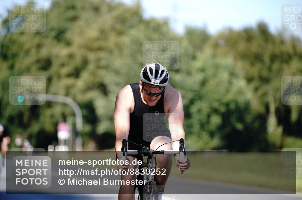 07.09.2025 - 19. Norderstedt Triathlon Michael Burmester http://msf.ph/oto/8839252 07.09.2025 14:40:16 Radfahren 1416 meine-sportfotos.de