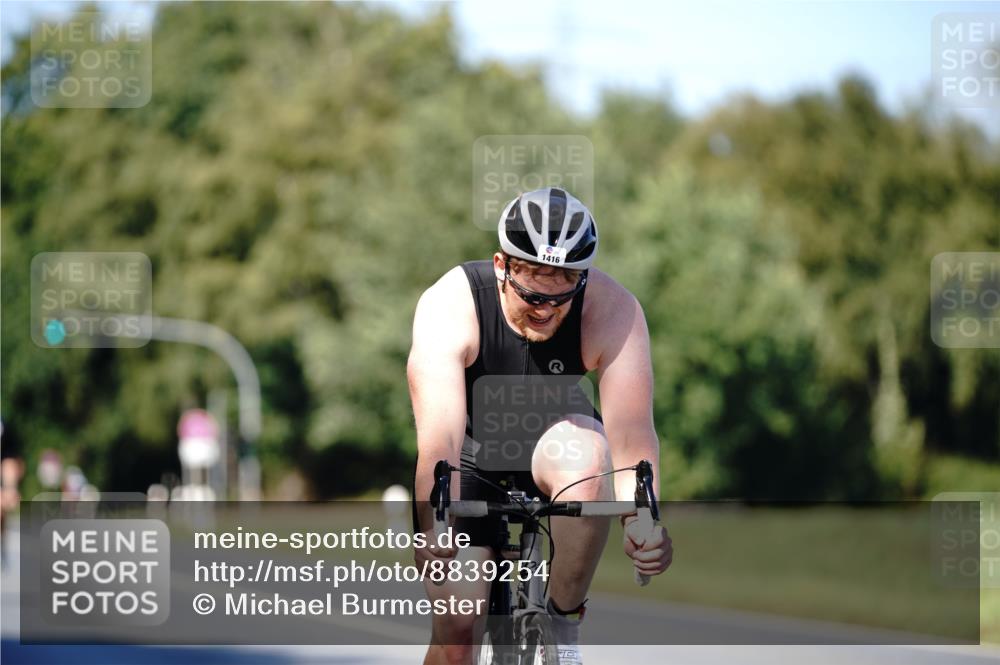 07.09.2025 - 19. Norderstedt Triathlon Michael Burmester http://msf.ph/oto/8839254 07.09.2025 14:40:16 Radfahren 1416 meine-sportfotos.de
