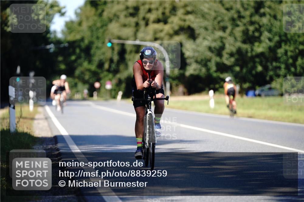 07.09.2025 - 19. Norderstedt Triathlon Michael Burmester http://msf.ph/oto/8839259 07.09.2025 14:40:28 Radfahren 884 meine-sportfotos.de