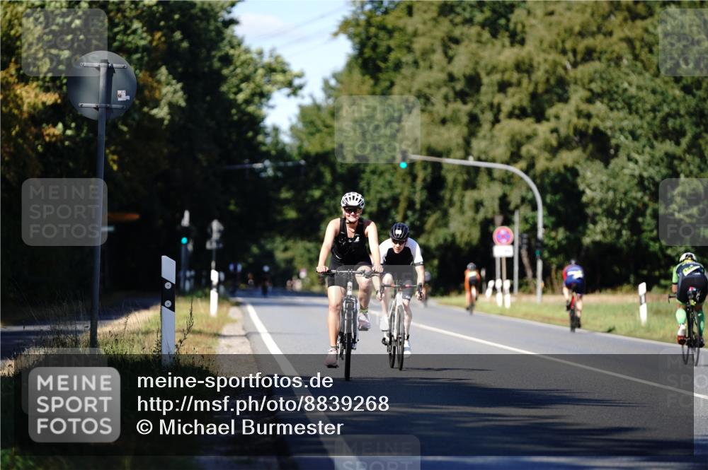 07.09.2025 - 19. Norderstedt Triathlon Michael Burmester http://msf.ph/oto/8839268 07.09.2025 14:40:34 Radfahren  meine-sportfotos.de