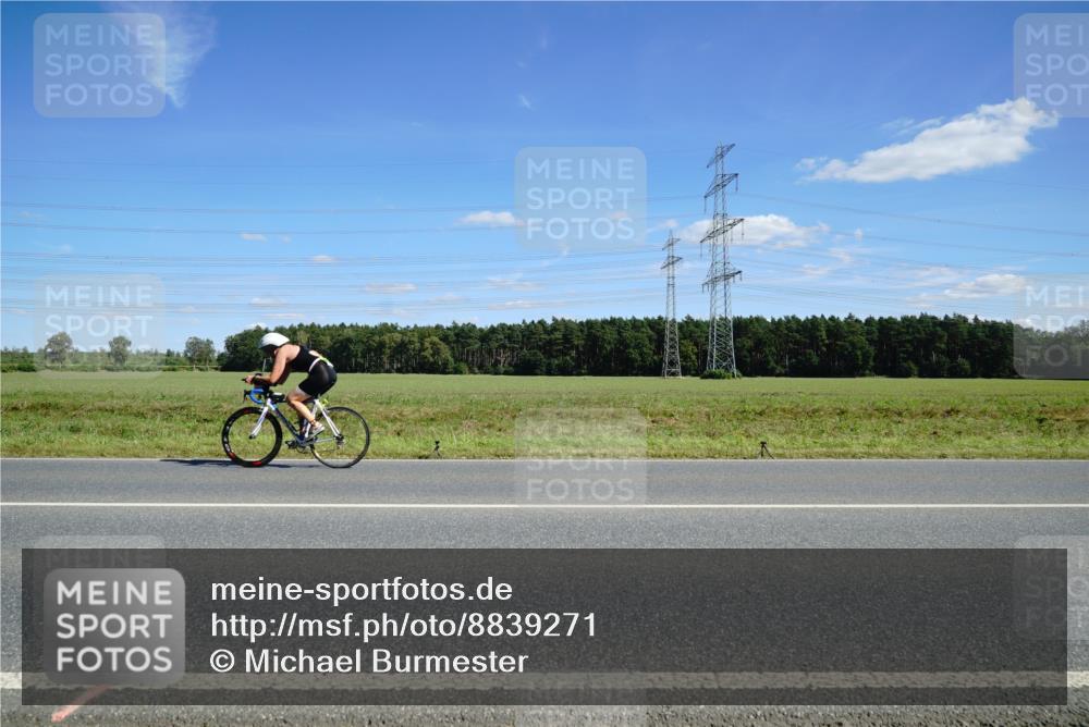 07.09.2025 - 19. Norderstedt Triathlon Michael Burmester http://msf.ph/oto/8839271 07.09.2025 14:21:03 Radfahren 1007 meine-sportfotos.de