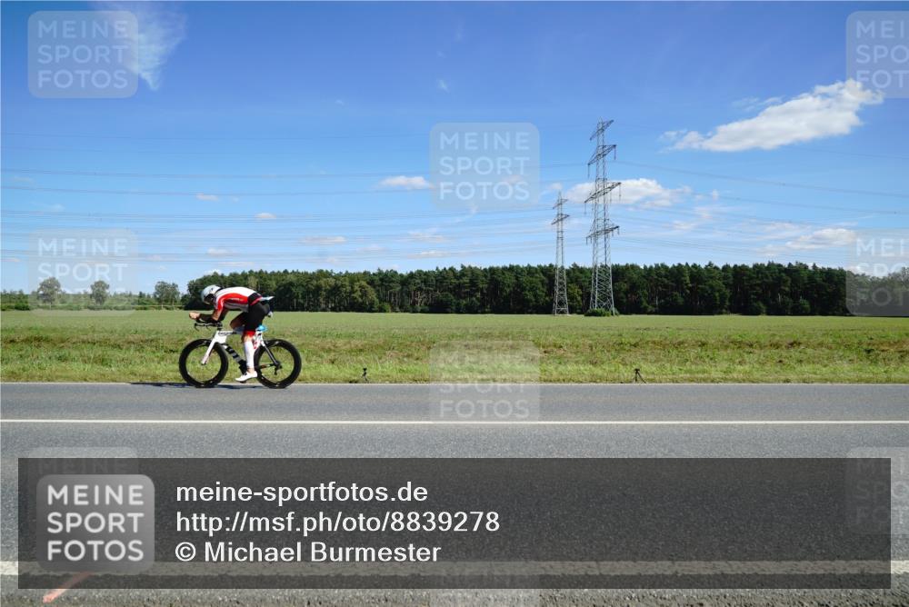 07.09.2025 - 19. Norderstedt Triathlon Michael Burmester http://msf.ph/oto/8839278 07.09.2025 14:21:11 Radfahren  meine-sportfotos.de