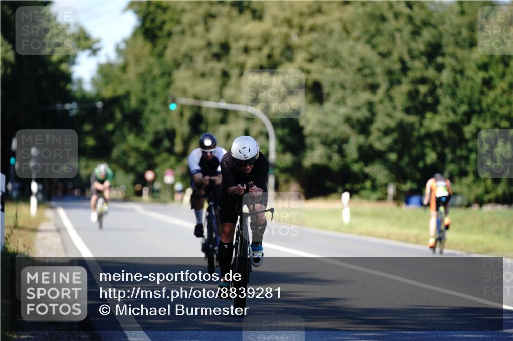 07.09.2025 - 19. Norderstedt Triathlon Michael Burmester http://msf.ph/oto/8839281 07.09.2025 14:40:50 Radfahren 364, 1414 meine-sportfotos.de
