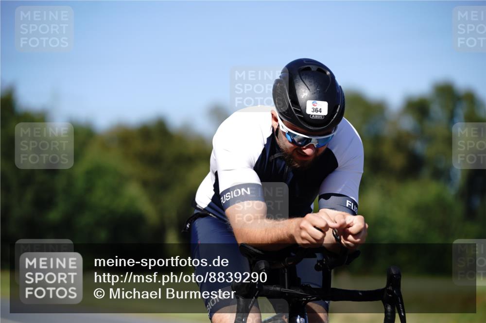 07.09.2025 - 19. Norderstedt Triathlon Michael Burmester http://msf.ph/oto/8839290 07.09.2025 14:40:53 Radfahren 364, 1034, 1414 meine-sportfotos.de