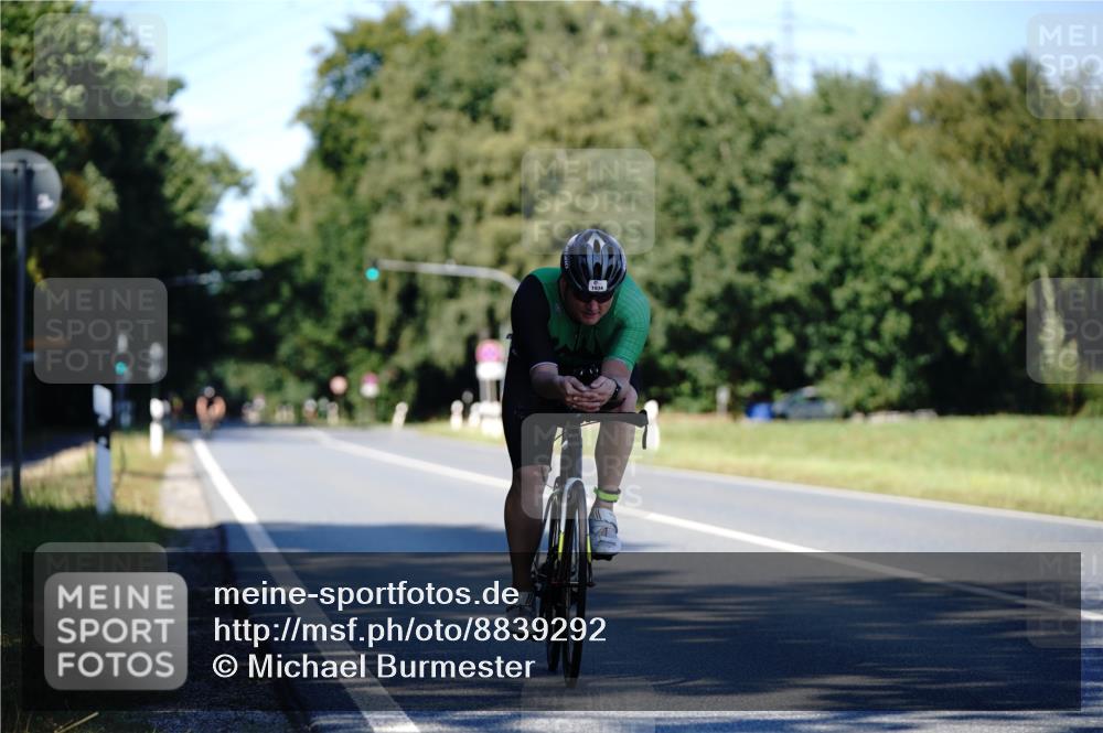 07.09.2025 - 19. Norderstedt Triathlon Michael Burmester http://msf.ph/oto/8839292 07.09.2025 14:40:56 Radfahren 1034 meine-sportfotos.de
