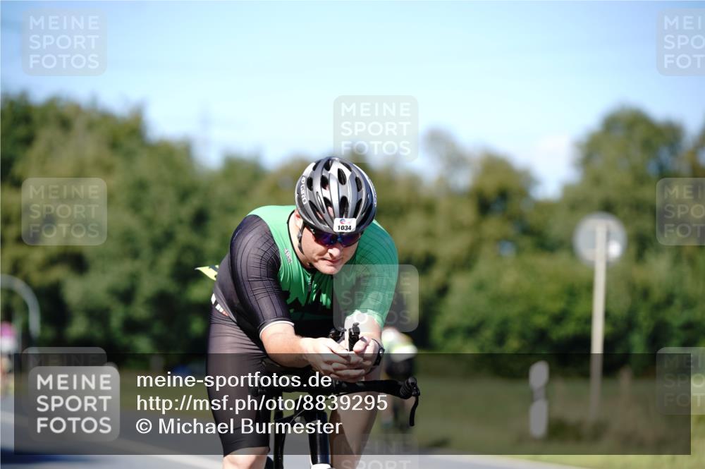 07.09.2025 - 19. Norderstedt Triathlon Michael Burmester http://msf.ph/oto/8839295 07.09.2025 14:40:56 Radfahren 1034 meine-sportfotos.de