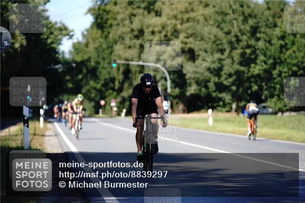 07.09.2025 - 19. Norderstedt Triathlon Michael Burmester http://msf.ph/oto/8839297 07.09.2025 14:41:07 Radfahren 1462 meine-sportfotos.de