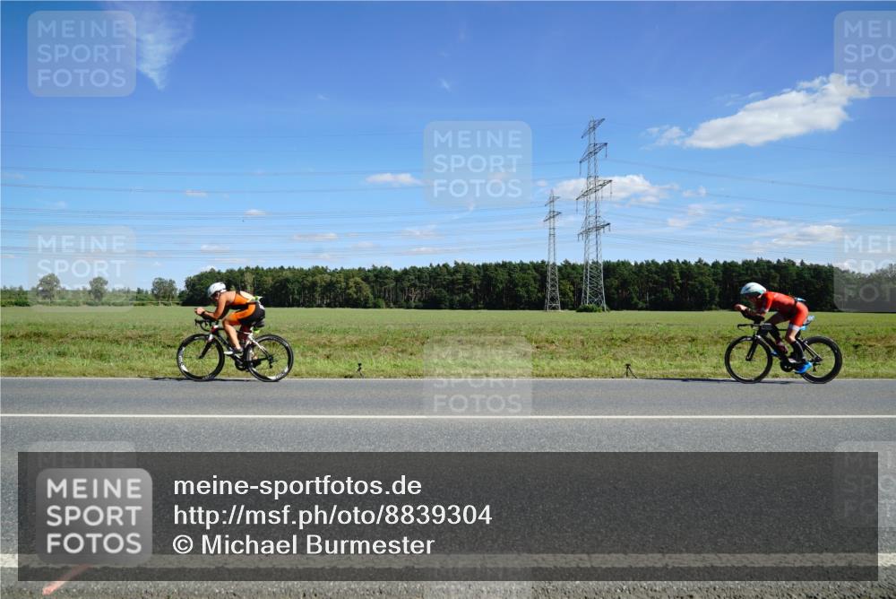07.09.2025 - 19. Norderstedt Triathlon Michael Burmester http://msf.ph/oto/8839304 07.09.2025 14:21:27 Radfahren  meine-sportfotos.de
