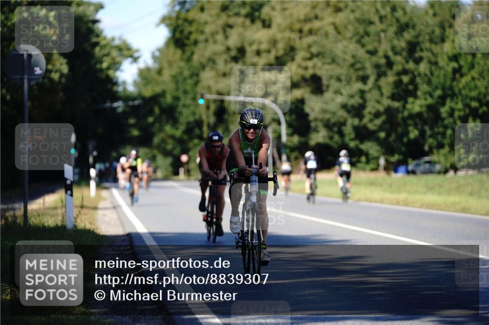 07.09.2025 - 19. Norderstedt Triathlon Michael Burmester http://msf.ph/oto/8839307 07.09.2025 14:41:11 Radfahren 474, 961, 1462 meine-sportfotos.de