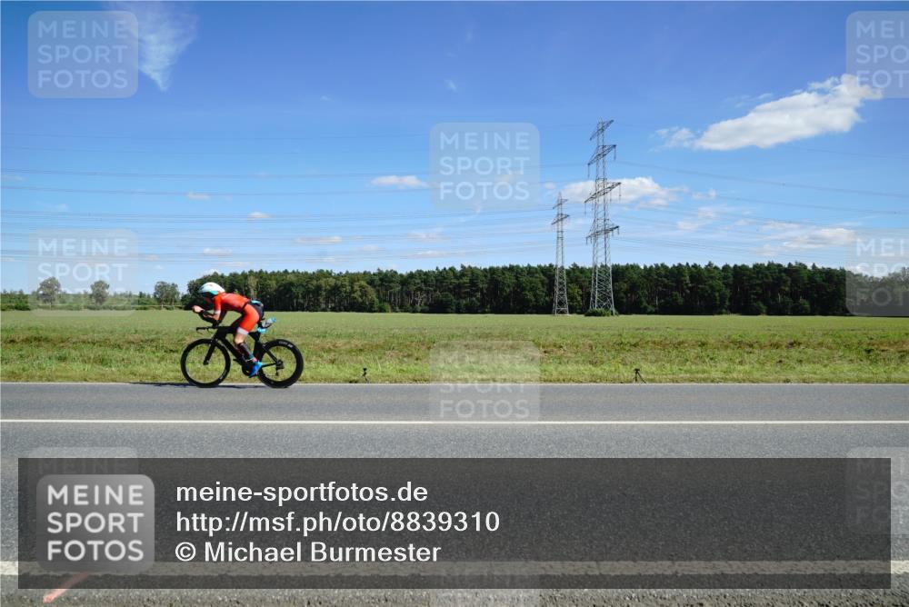 07.09.2025 - 19. Norderstedt Triathlon Michael Burmester http://msf.ph/oto/8839310 07.09.2025 14:21:28 Radfahren  meine-sportfotos.de