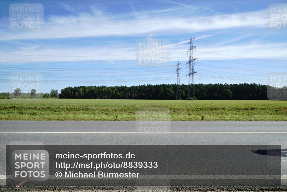 07.09.2025 - 19. Norderstedt Triathlon Michael Burmester http://msf.ph/oto/8839333 07.09.2025 12:12:17 Radfahren 248, 261 meine-sportfotos.de