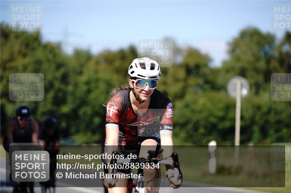 07.09.2025 - 19. Norderstedt Triathlon Michael Burmester http://msf.ph/oto/8839334 07.09.2025 14:41:23 Radfahren 437, 449, 896, 976, 989, 992, 1501 meine-sportfotos.de