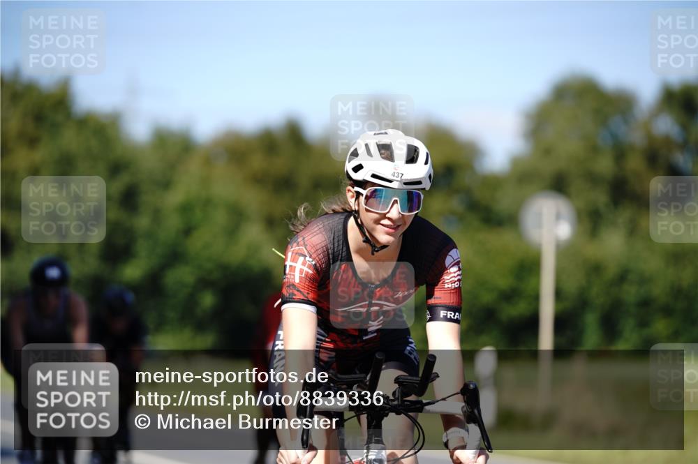 07.09.2025 - 19. Norderstedt Triathlon Michael Burmester http://msf.ph/oto/8839336 07.09.2025 14:41:23 Radfahren 437, 449, 896, 976, 989, 992, 1501 meine-sportfotos.de