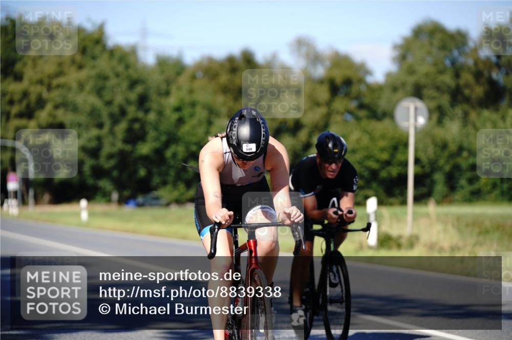 07.09.2025 - 19. Norderstedt Triathlon Michael Burmester http://msf.ph/oto/8839338 07.09.2025 14:41:23 Radfahren 437, 449, 896, 976, 989, 992, 1501 meine-sportfotos.de