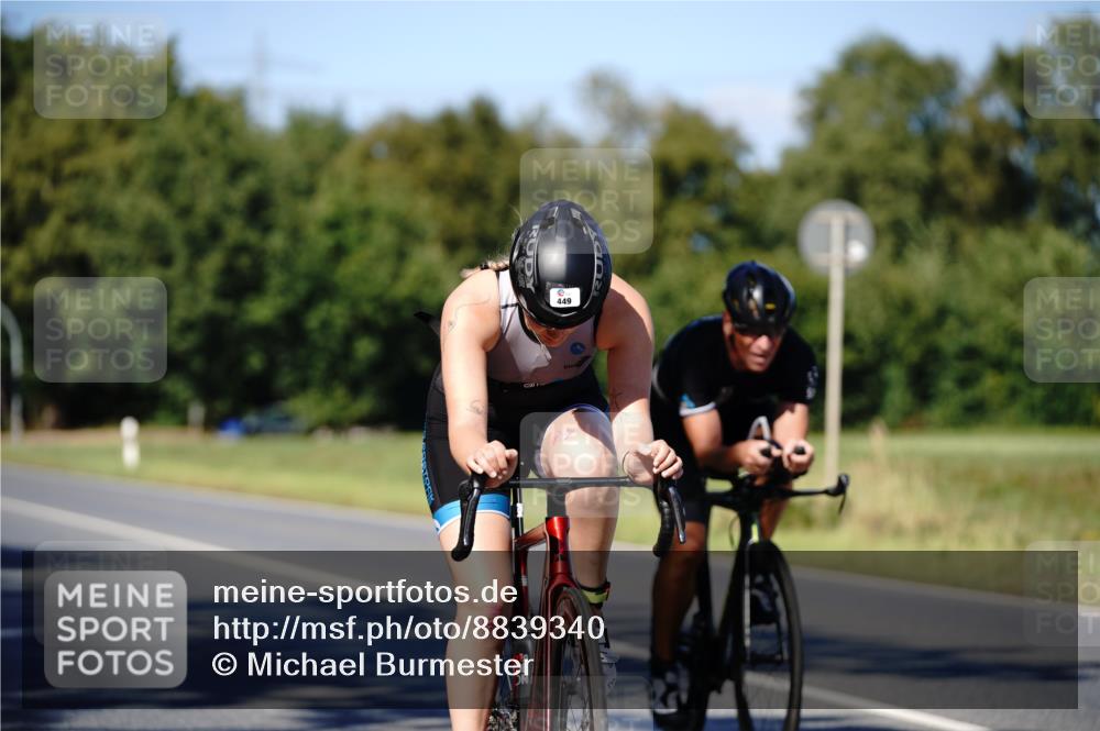 07.09.2025 - 19. Norderstedt Triathlon Michael Burmester http://msf.ph/oto/8839340 07.09.2025 14:41:24 Radfahren 437, 449, 896, 976, 989, 1434, 1501 meine-sportfotos.de