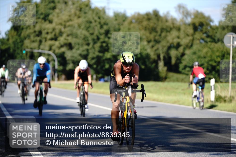 07.09.2025 - 19. Norderstedt Triathlon Michael Burmester http://msf.ph/oto/8839345 07.09.2025 14:41:26 Radfahren 373, 449, 896, 963, 976, 989, 1434 meine-sportfotos.de