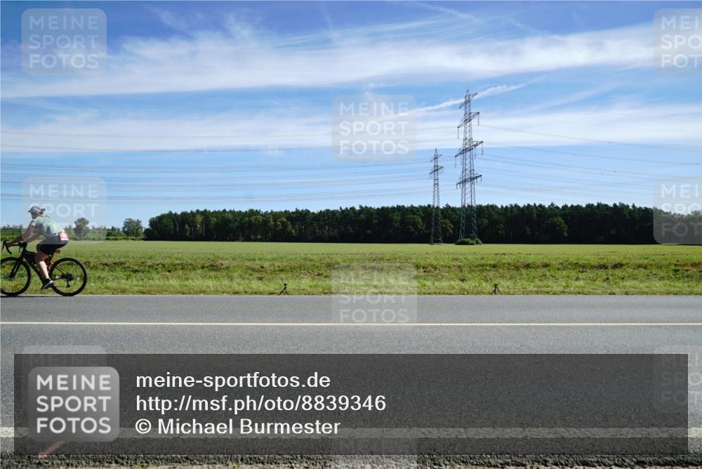 07.09.2025 - 19. Norderstedt Triathlon Michael Burmester http://msf.ph/oto/8839346 07.09.2025 12:12:21 Radfahren 248 meine-sportfotos.de