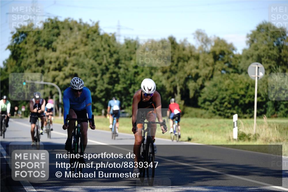 07.09.2025 - 19. Norderstedt Triathlon Michael Burmester http://msf.ph/oto/8839347 07.09.2025 14:41:27 Radfahren 373, 441, 896, 963, 1434 meine-sportfotos.de