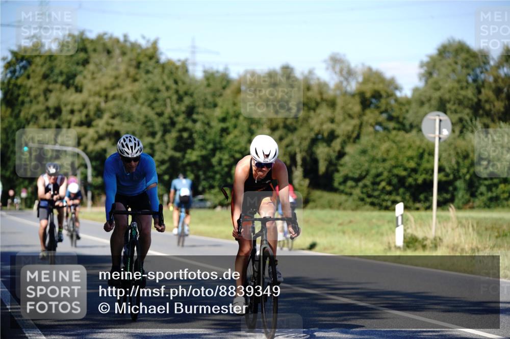 07.09.2025 - 19. Norderstedt Triathlon Michael Burmester http://msf.ph/oto/8839349 07.09.2025 14:41:27 Radfahren 373, 441, 896, 963, 1434 meine-sportfotos.de