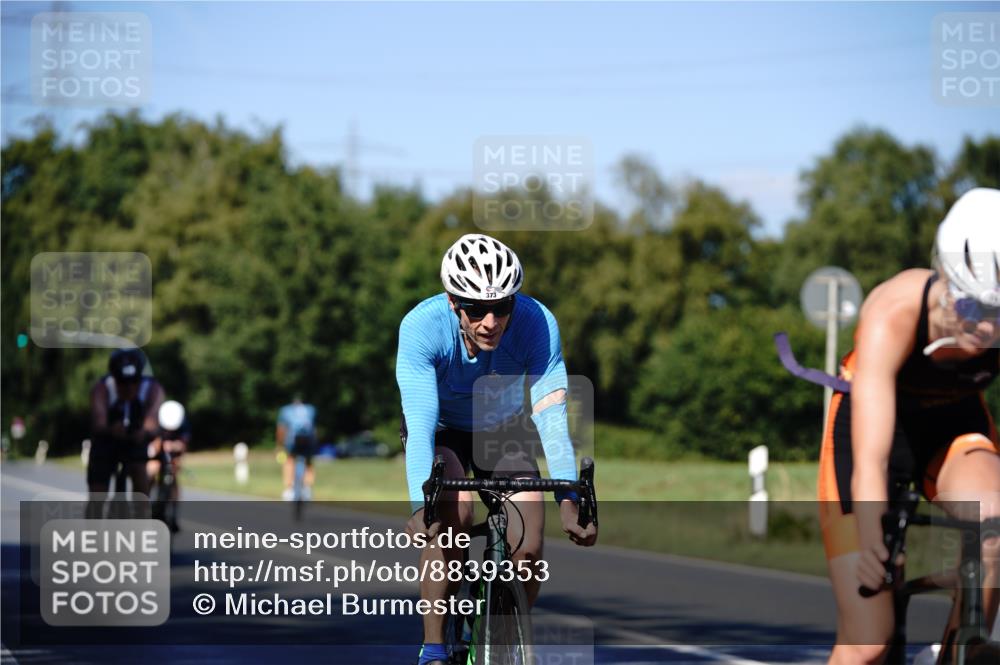 07.09.2025 - 19. Norderstedt Triathlon Michael Burmester http://msf.ph/oto/8839353 07.09.2025 14:41:28 Radfahren 373, 441, 896, 905, 963, 1434 meine-sportfotos.de
