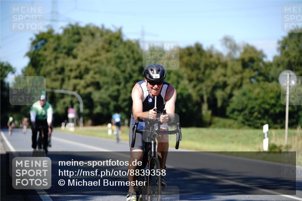 07.09.2025 - 19. Norderstedt Triathlon Michael Burmester http://msf.ph/oto/8839358 07.09.2025 14:41:29 Radfahren 373, 441, 896, 905, 959, 963, 1434 meine-sportfotos.de