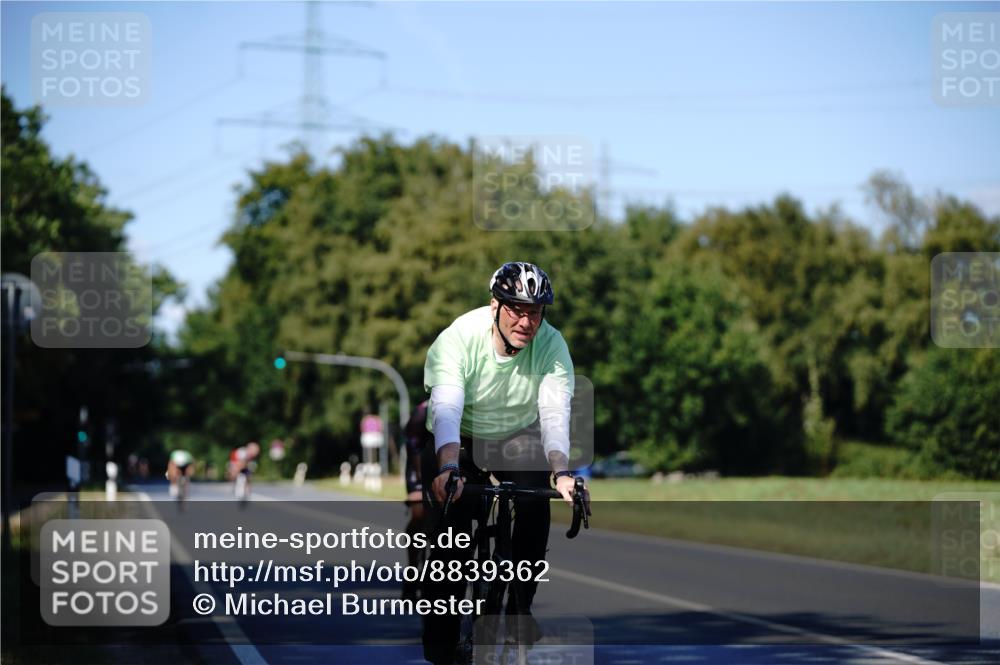 07.09.2025 - 19. Norderstedt Triathlon Michael Burmester http://msf.ph/oto/8839362 07.09.2025 14:41:31 Radfahren 373, 441, 905, 959, 963 meine-sportfotos.de
