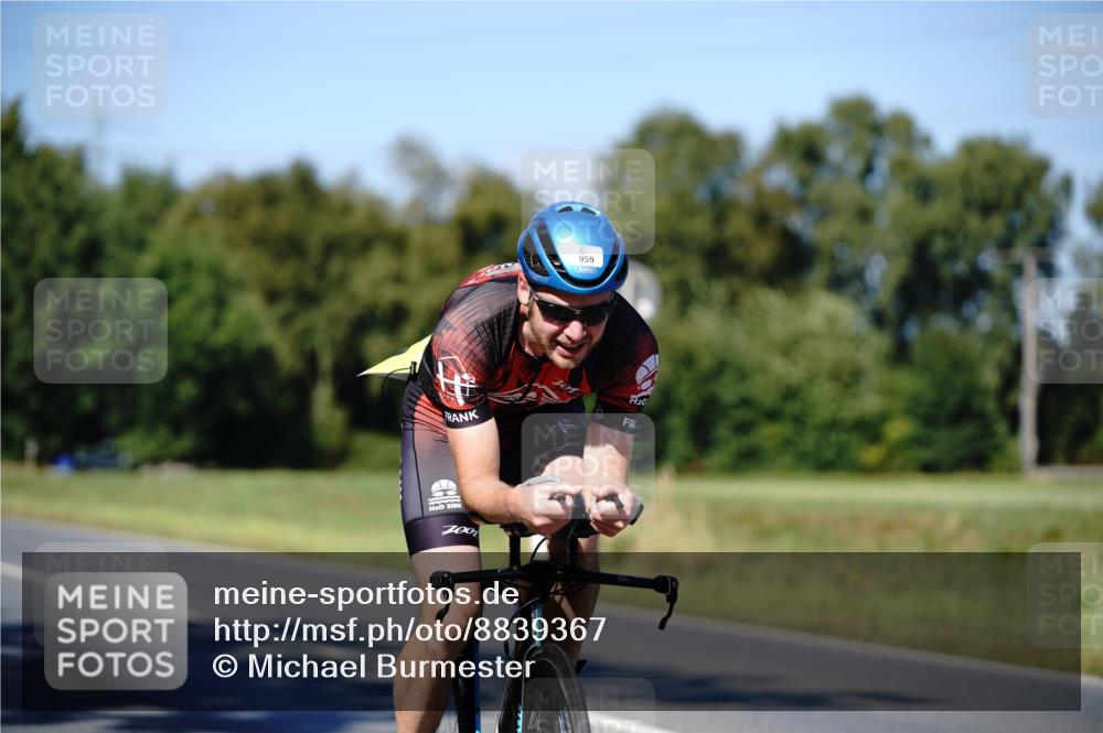 07.09.2025 - 19. Norderstedt Triathlon Michael Burmester http://msf.ph/oto/8839367 07.09.2025 14:41:32 Radfahren 441, 905, 959, 963 meine-sportfotos.de