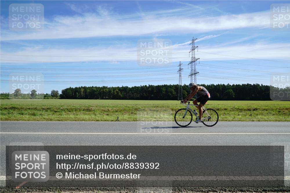 07.09.2025 - 19. Norderstedt Triathlon Michael Burmester http://msf.ph/oto/8839392 07.09.2025 12:12:39 Radfahren 756 meine-sportfotos.de
