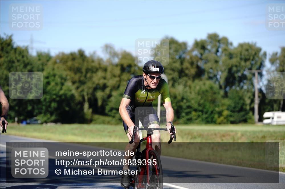 07.09.2025 - 19. Norderstedt Triathlon Michael Burmester http://msf.ph/oto/8839395 07.09.2025 14:41:57 Radfahren 391, 463, 464, 917, 1483, 1488 meine-sportfotos.de
