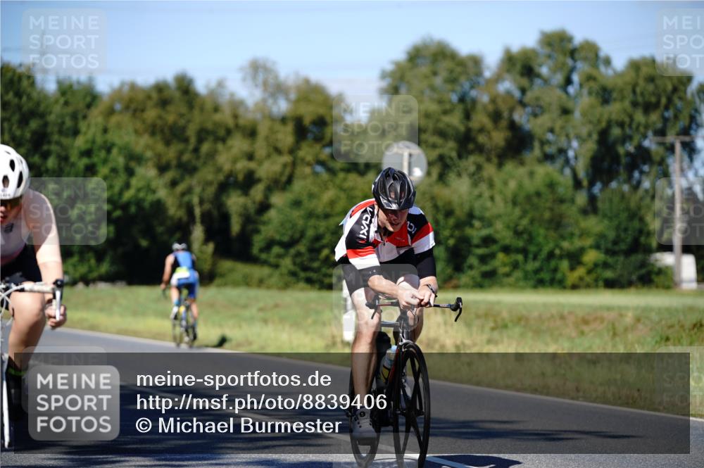 07.09.2025 - 19. Norderstedt Triathlon Michael Burmester http://msf.ph/oto/8839406 07.09.2025 14:42:01 Radfahren 391, 427, 463, 1424, 1488 meine-sportfotos.de