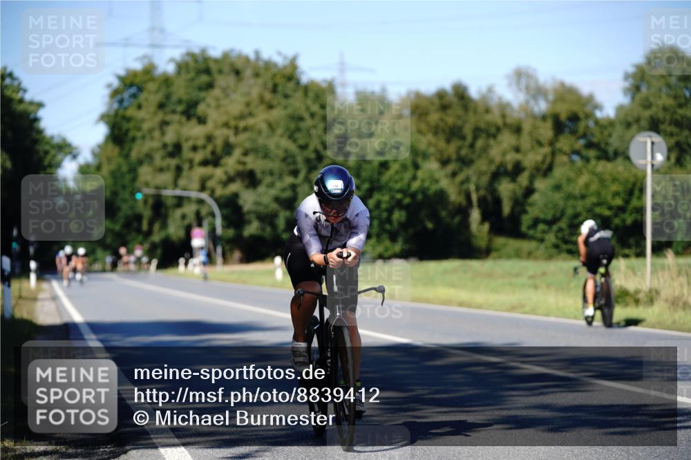 07.09.2025 - 19. Norderstedt Triathlon Michael Burmester http://msf.ph/oto/8839412 07.09.2025 14:42:08 Radfahren 448 meine-sportfotos.de
