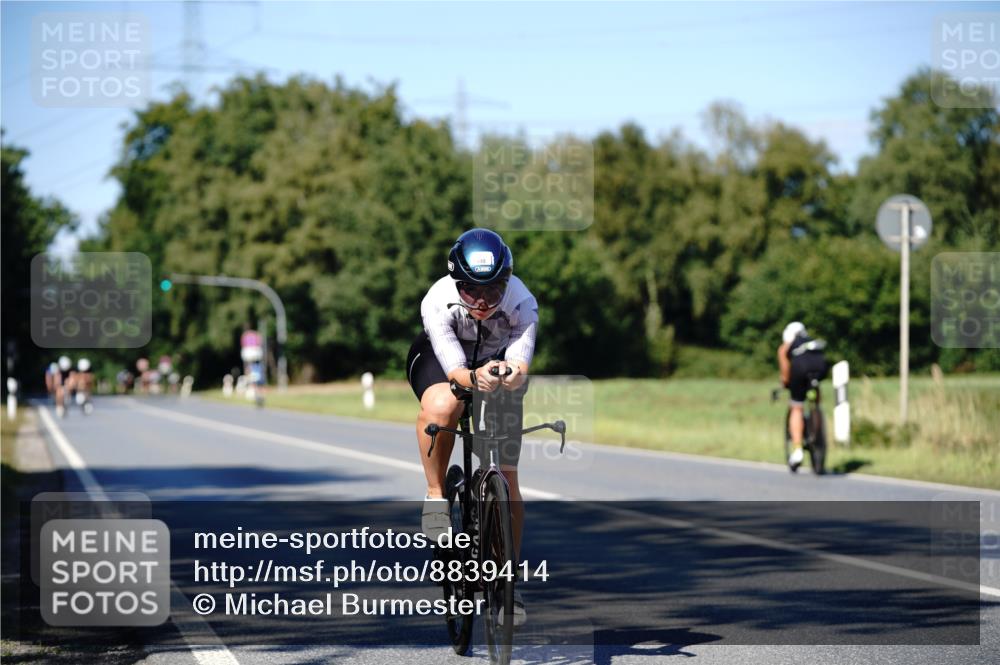 07.09.2025 - 19. Norderstedt Triathlon Michael Burmester http://msf.ph/oto/8839414 07.09.2025 14:42:08 Radfahren 448 meine-sportfotos.de