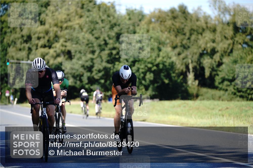 07.09.2025 - 19. Norderstedt Triathlon Michael Burmester http://msf.ph/oto/8839420 07.09.2025 14:42:16 Radfahren 411, 1000, 1491 meine-sportfotos.de