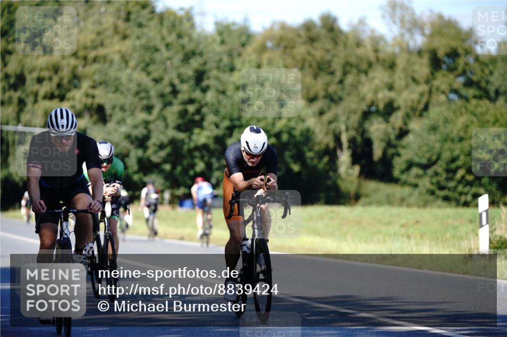 07.09.2025 - 19. Norderstedt Triathlon Michael Burmester http://msf.ph/oto/8839424 07.09.2025 14:42:17 Radfahren 411, 1000, 1491 meine-sportfotos.de