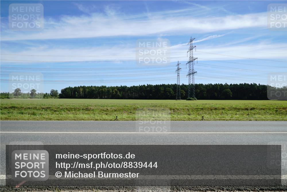 07.09.2025 - 19. Norderstedt Triathlon Michael Burmester http://msf.ph/oto/8839444 07.09.2025 12:13:15 Radfahren 1361 meine-sportfotos.de