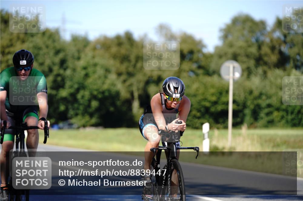 07.09.2025 - 19. Norderstedt Triathlon Michael Burmester http://msf.ph/oto/8839447 07.09.2025 14:42:37 Radfahren 452, 1492, 1495 meine-sportfotos.de