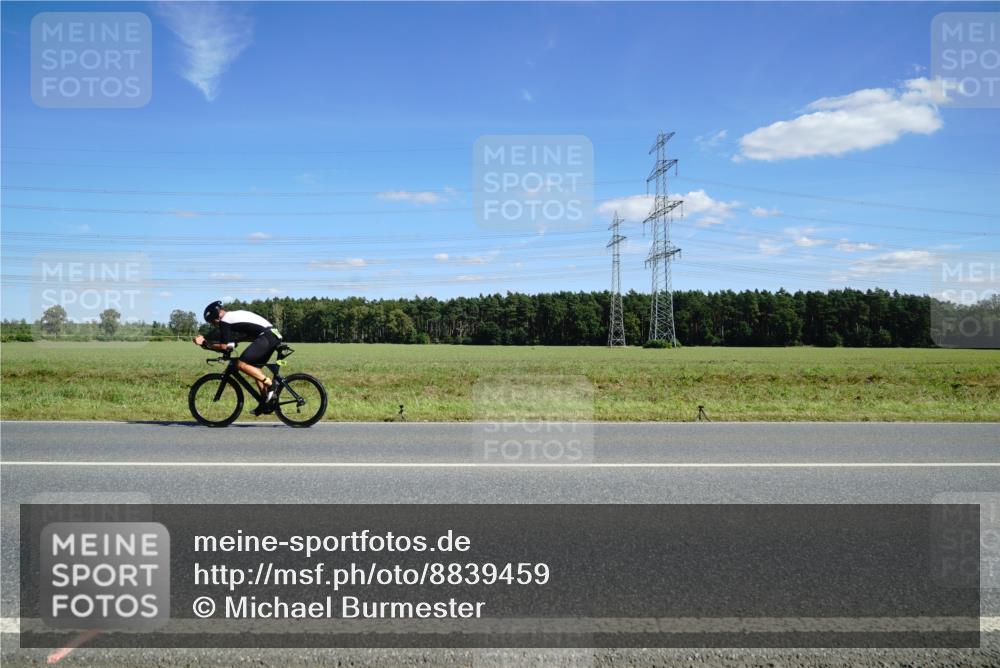 07.09.2025 - 19. Norderstedt Triathlon Michael Burmester http://msf.ph/oto/8839459 07.09.2025 14:22:16 Radfahren  meine-sportfotos.de